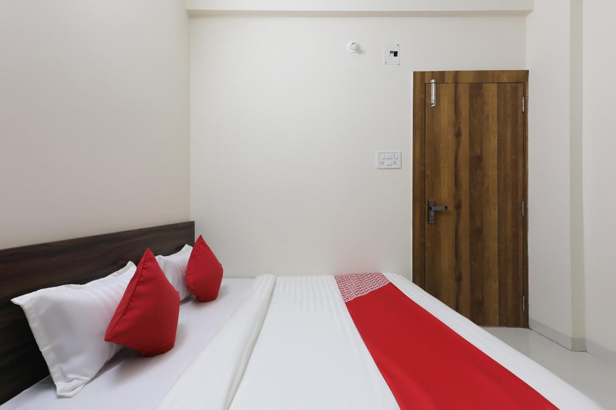 Hotel O La Flora Indore Extérieur photo